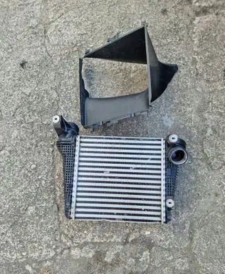 Porsche Macan (95B) Intercooler radiator 95B145803G