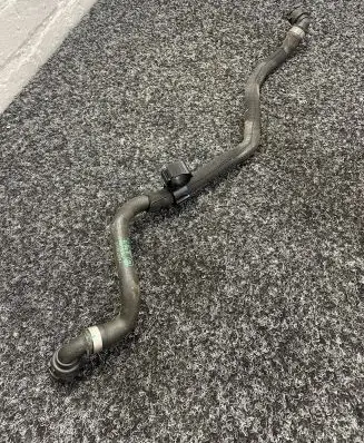 BMW 5 G30 G31 Engine coolant pipe/hose 8654869