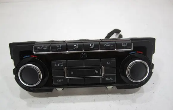 Volkswagen Golf VI Climate control unit 5K0907044ER SW1112 5HB00974660