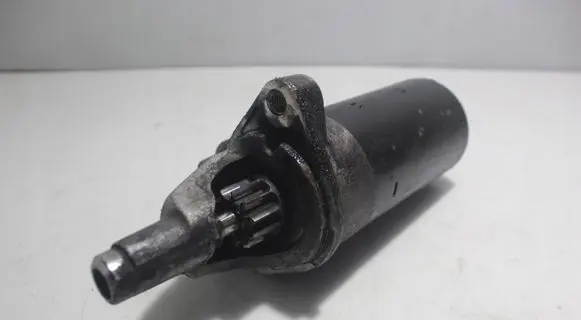 Audi A4 S4 B5 8D Starter motor