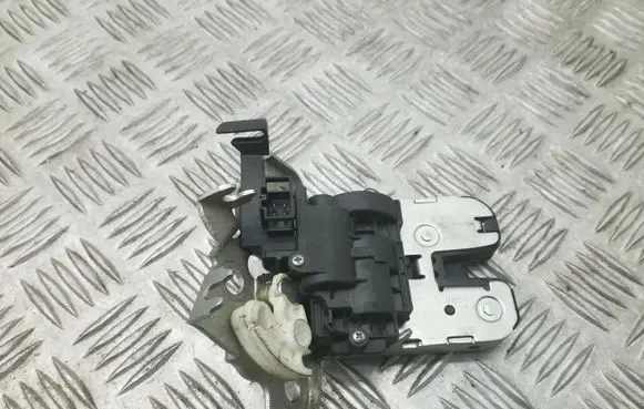 Audi A4 S4 B8 8K Tailgate/trunk/boot lock/catch/latch 8K9827505