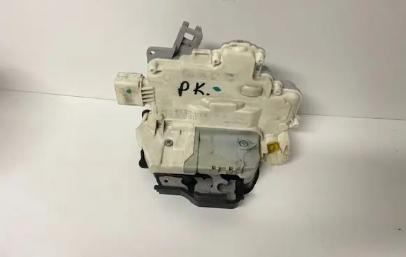 Audi A6 S6 C6 4F Front door lock 4F1837015E
