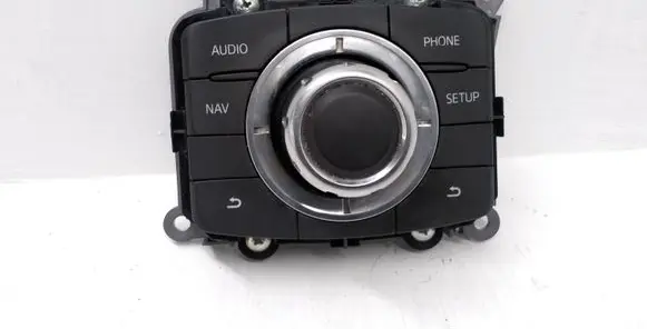 Head unit multimedia control