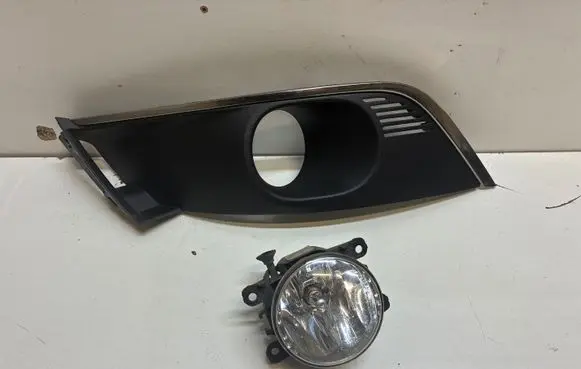 Renault Megane IV Front fog light trim/grill 261A32853R 261500097R