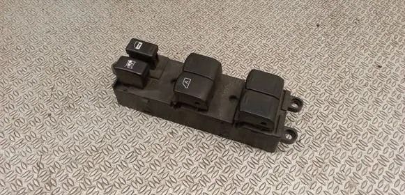 Subaru Impreza II Electric window control switch 
