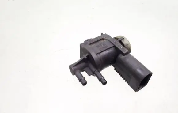 Audi A4 S4 B7 8E 8H Turbo solenoid valve 1J0906283C