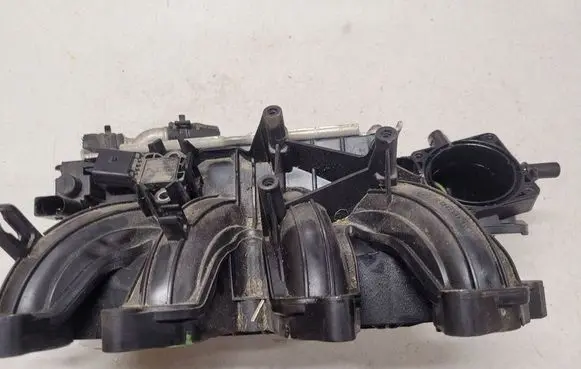 Skoda Roomster (5J) Intake manifold 03F145749B 582331E 03F129711H