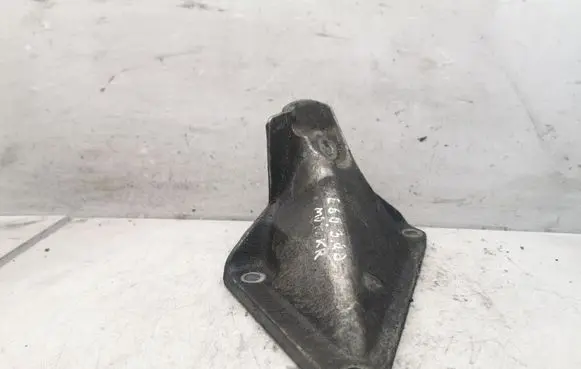 BMW 5 E60 E61 Engine mounting bracket 2211676114901