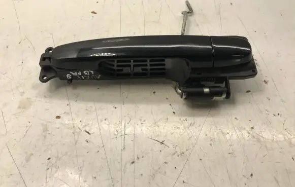 Toyota Auris 150 Front door exterior handle 692110D901 692010D030