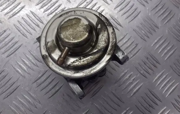 Skoda Octavia Mk1 (1U) EGR valve 038129637D