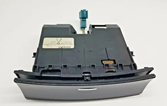Mercedes-Benz ML W164 Ashtray (front) A1648100030 nr3022