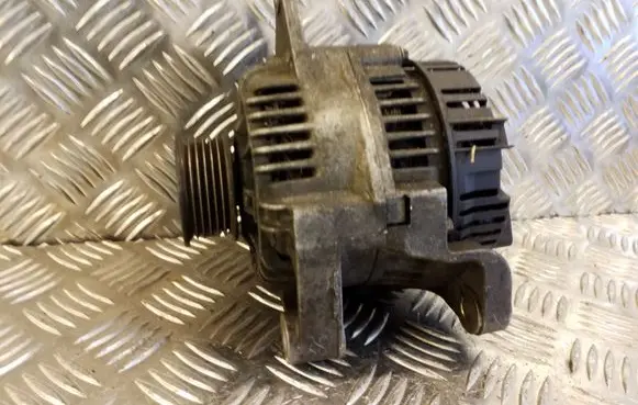 Renault Laguna I Generator/alternator 7700857075 2541600G A11V126