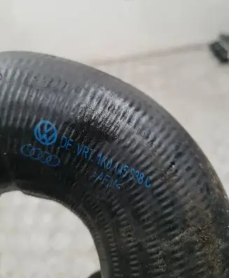 Volkswagen Touran I Air intake hose/pipe 1K0145838C