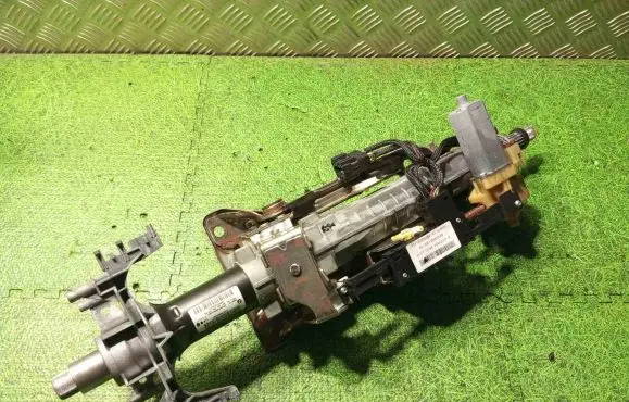BMW X5M E70 Steering wheel axle 6786603 83140109115 32306786603A