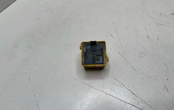 BMW X5 E53 Other relay 8366282 6136 V2313421014