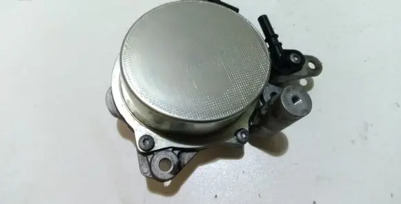 Ford C-MAX II Vacuum pump 9673836180