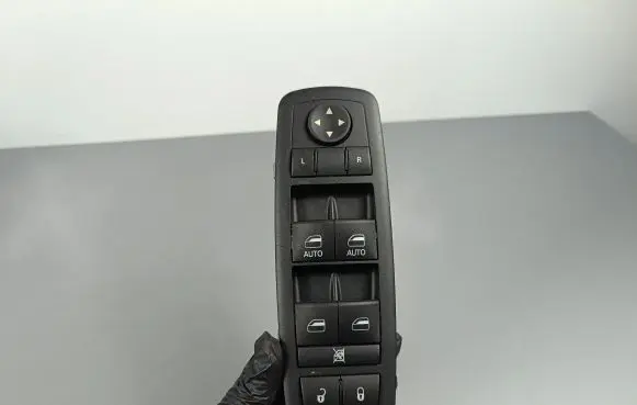 Jeep Cherokee Electric window control switch 68271206AB