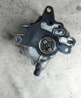 Volkswagen Touran I Vacuum pump 03G145209 241104 V510