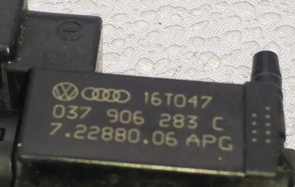 Volkswagen Tiguan Vacuum valve 037906283C 16T047 72288006