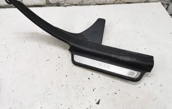 Audi TT Mk1 Rear sill trim cover 858852T200