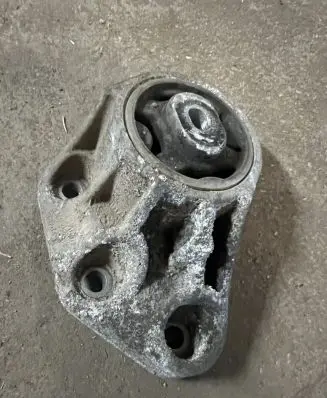 Audi A6 S6 C6 4F Rear differential mounting bracket 