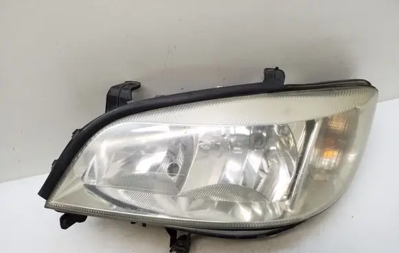 Opel Zafira A Headlight/headlamp GM90582021 67716811 89100054