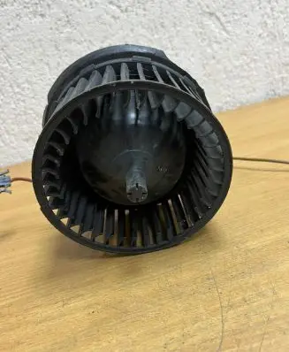 Volkswagen PASSAT B7 USA Air conditioning (A/C) fan (condenser) 3137020021 D8379