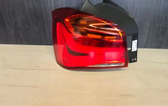 BMW 1 F20 F21 Tailgate rear/tail lights 7359017