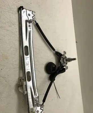 Fiat 500L Rear door manual window regulator 51884236