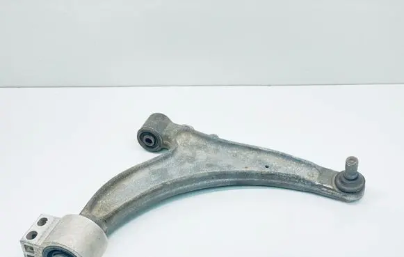 Opel Insignia A Front lower control arm/wishbone 13318885
