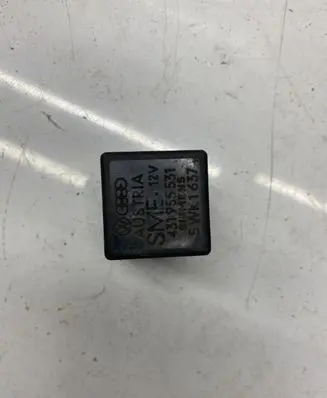 Volkswagen Golf II Other relay 431955531