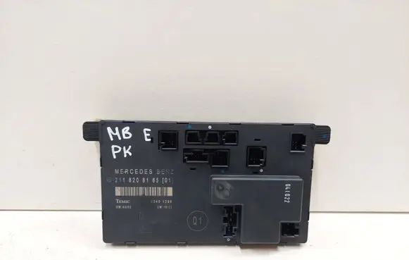Mercedes-Benz E W211 Door control unit/module 2118208185