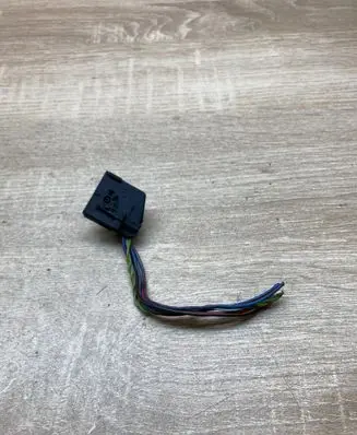 BMW 5 E60 E61 Plug wire 8364654