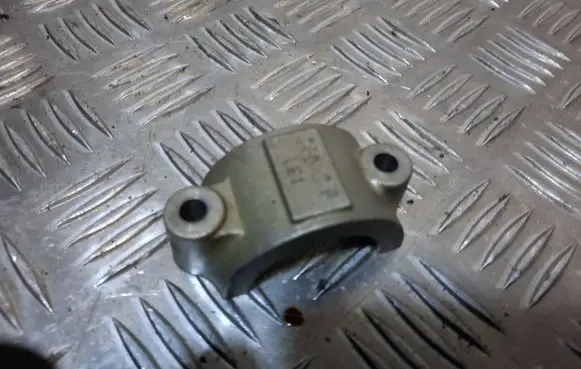 BMW 6 F12 F13 Camshaft holder 23629