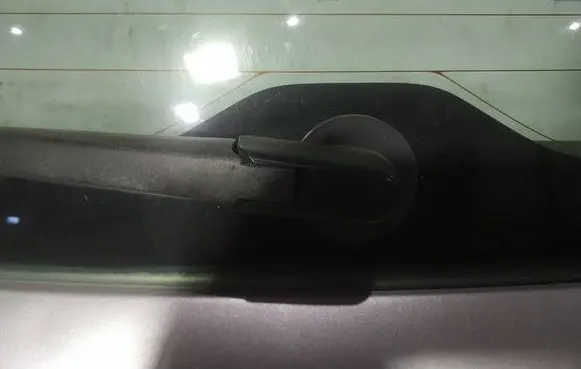 Suzuki Swift I Rear window wiper motor