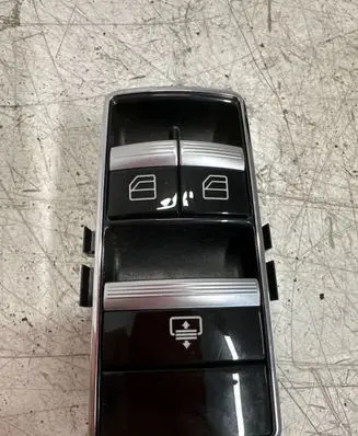 Mercedes-Benz S W221 Electric window control switch A2218709510