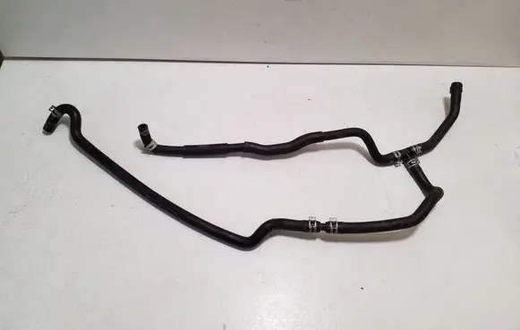 Engine coolant pipe/hose