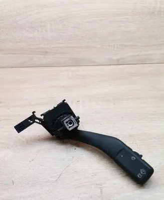 Volkswagen Touran I Wiper control stalk 1K0953519