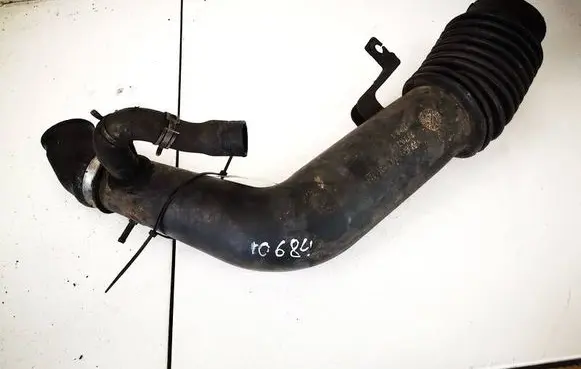 Opel Frontera B Air intake hose/pipe 897142010