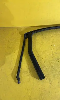 Peugeot Partner Other rear door trim element 823310013R