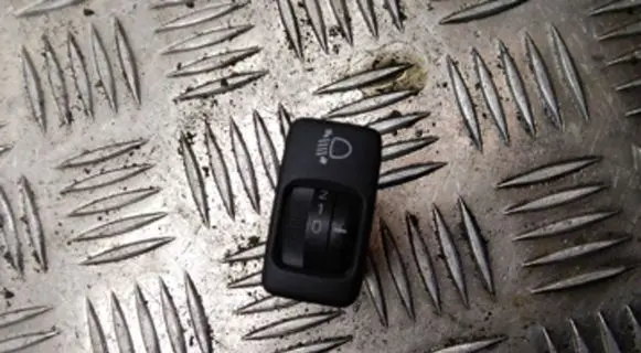 Toyota Avensis Verso Headlight level height control switch 2D17