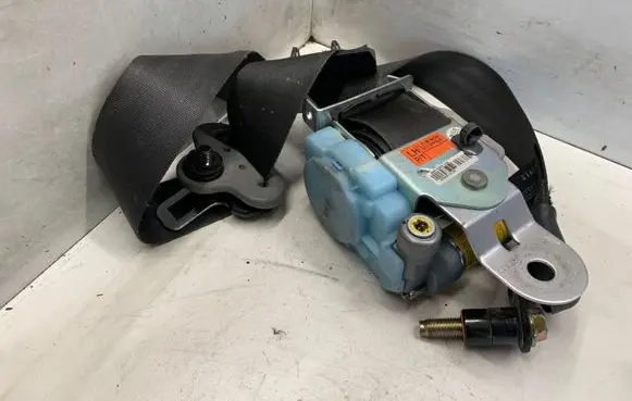 KIA Sorento Front seatbelt 0432022
