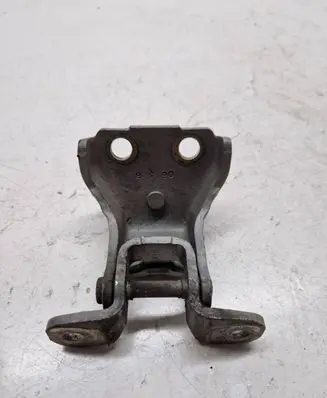 Mercedes-Benz ML W163 Front door upper hinge
