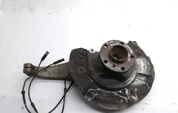 BMW 5 F10 F11 Front wheel hub