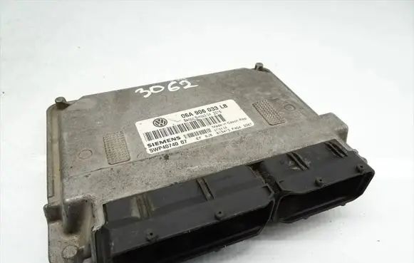 Volkswagen Golf IV Engine control unit/module 06A906033LB 5WP40740