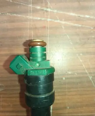 Renault Kangoo I Fuel injector 875368