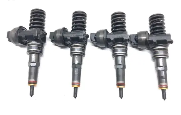 Volkswagen Polo IV 9N3 Fuel injectors set 038130073AG