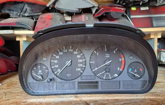 BMW 5 E39 Speedometer (instrument cluster) 62116903800 6903800 110008735091