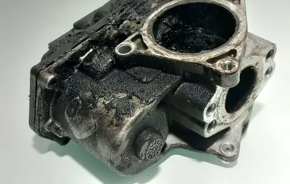 Volkswagen Tiguan Throttle valve 03L131501e 06991774
