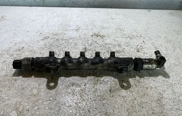 Toyota Avensis T250 Fuel main line pipe